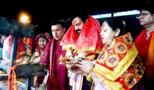 Haryana Chief Minister, Sh. Nayab Singh Saini, his wife, Smt. Suman Saini offering prayers at Maa Kamakhya Temple, Guwahati